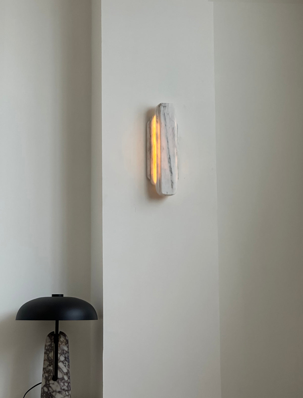 jewel-onyx-wall-lamp
