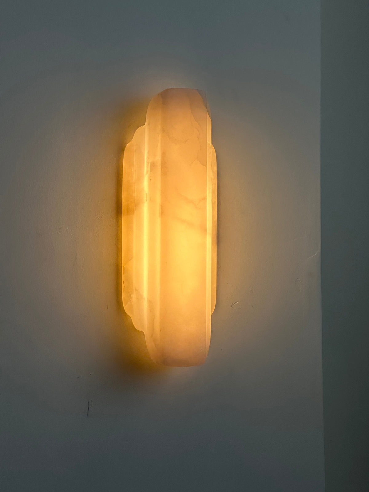 jewel-onyx-wall-lamp