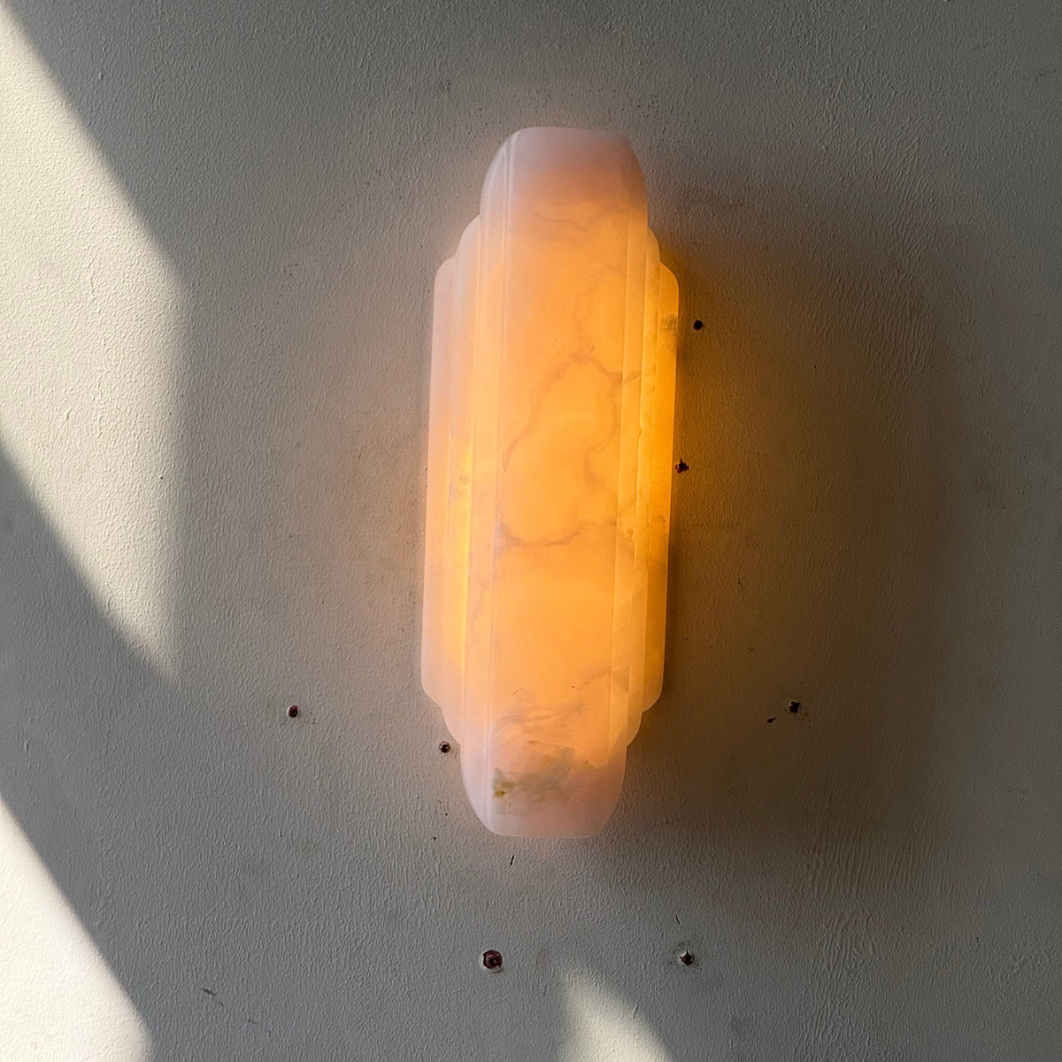 jewel-onyx-wall-lamp
