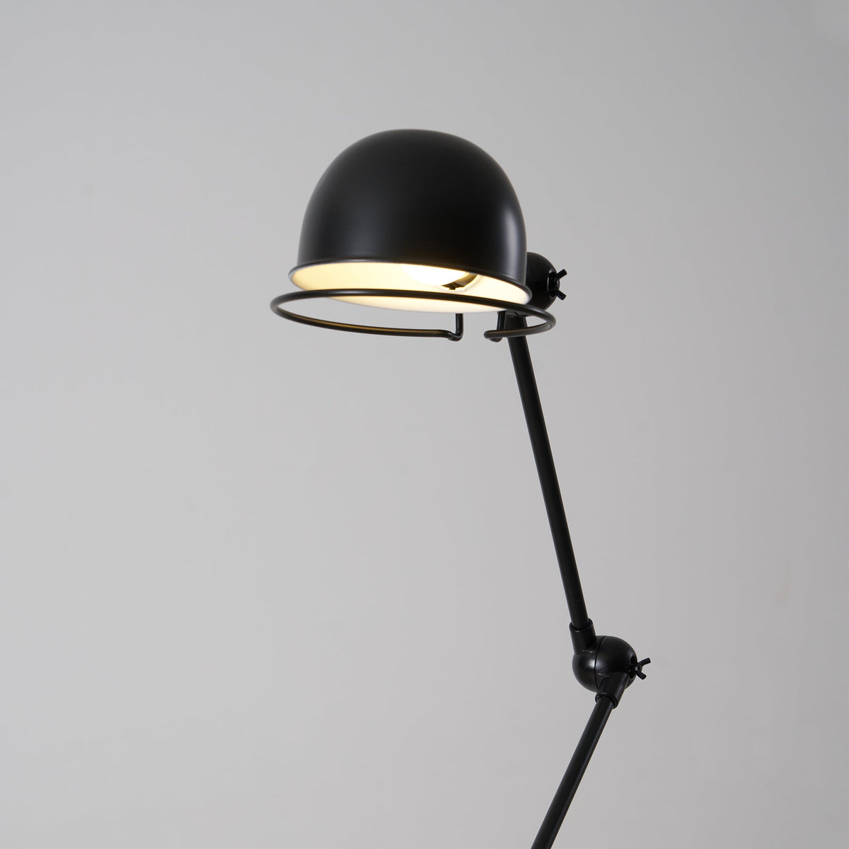 jielde-floor-lamp