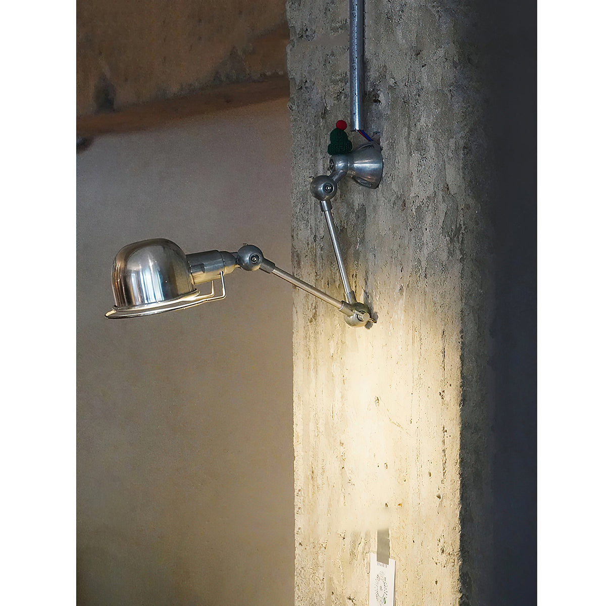 jielde-wall-lamp