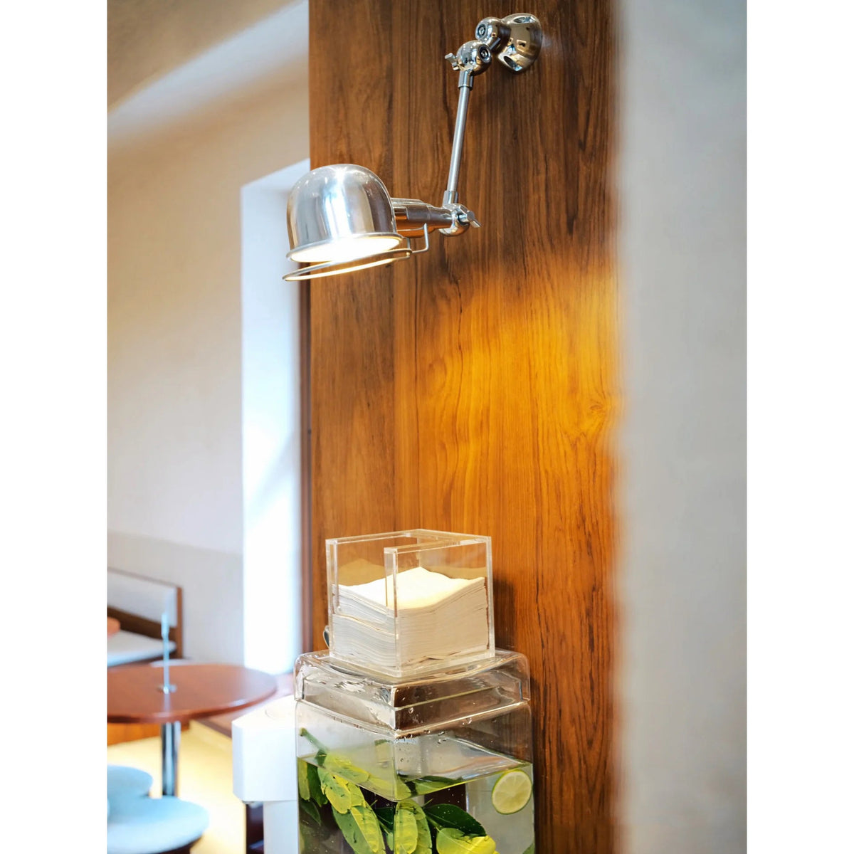 jielde-wall-lamp