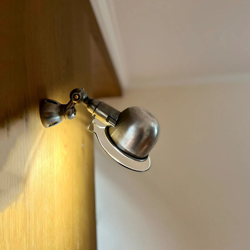 jielde-wall-lamp