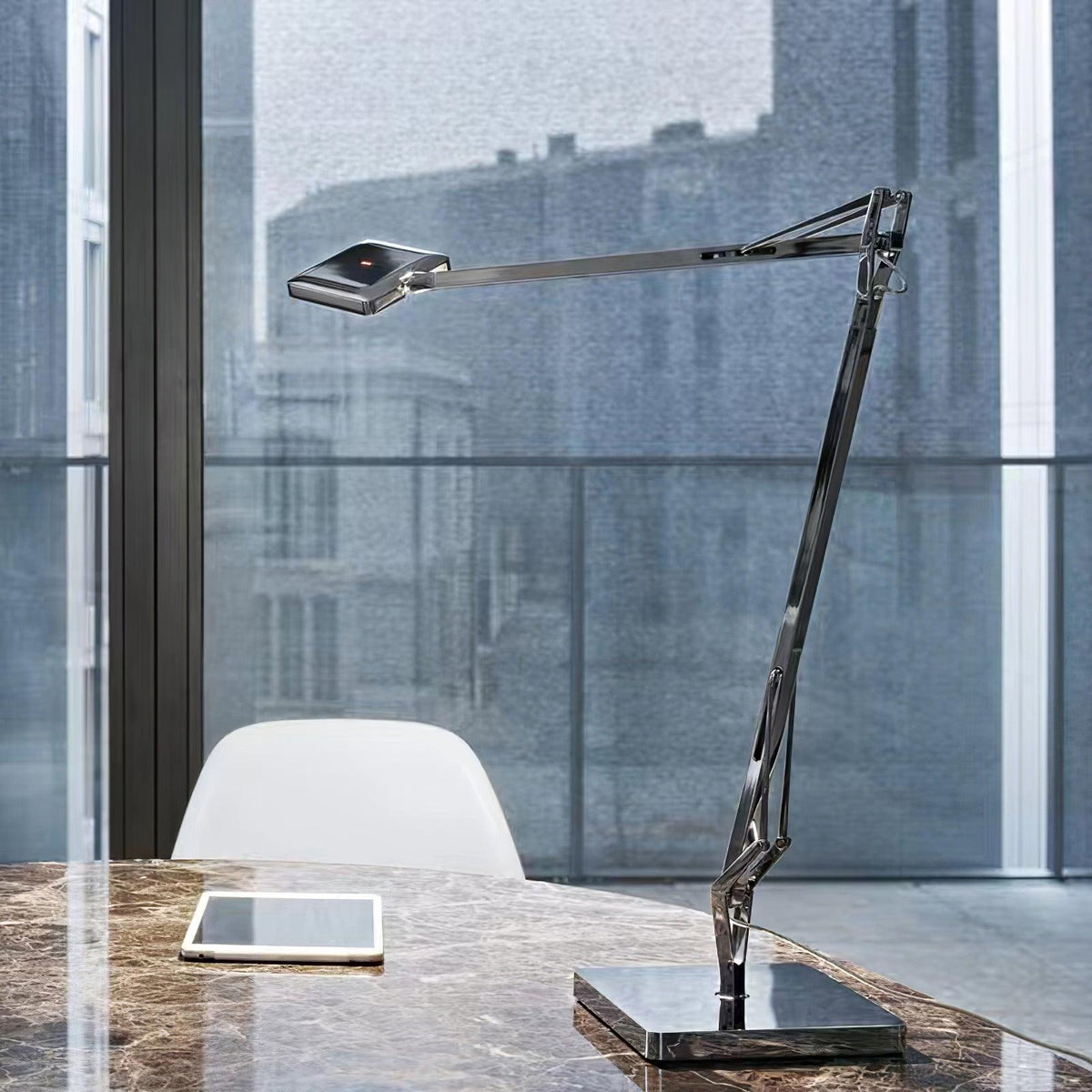 Kelvin Edge Table Lamp