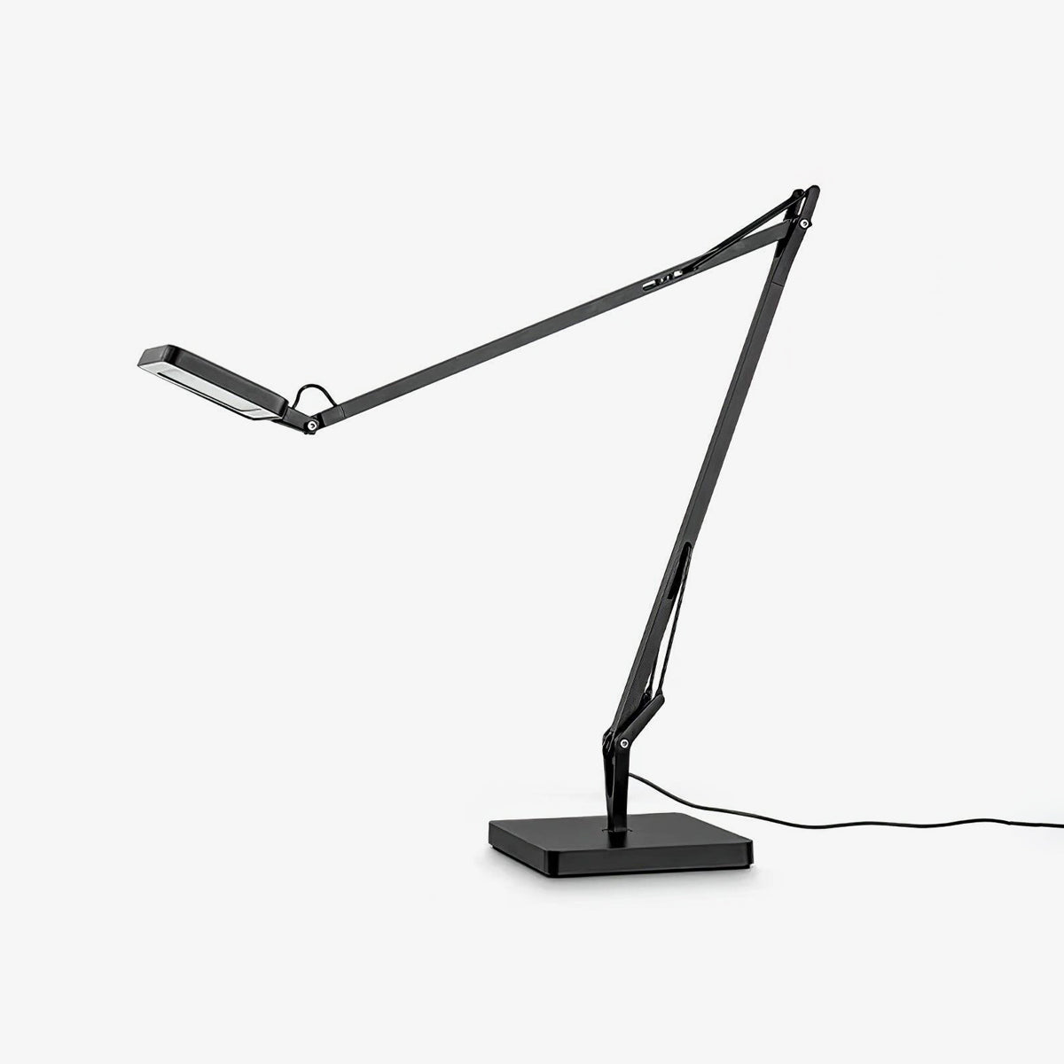 Kelvin Edge Table Lamp