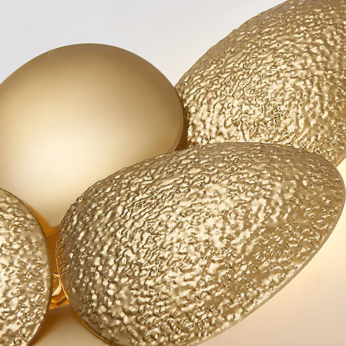ketra-gold-wall-lamp