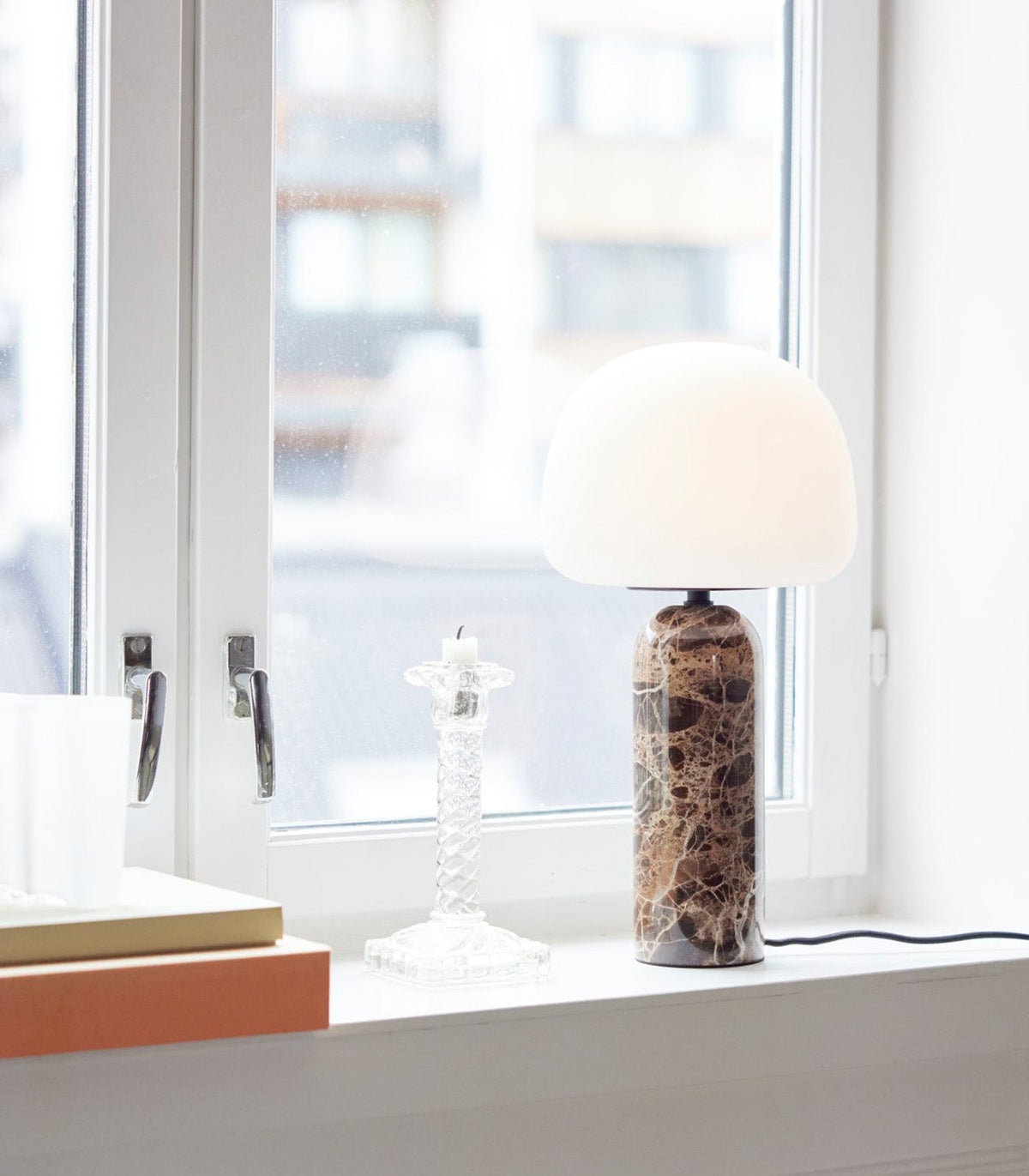 kin-table-lamp