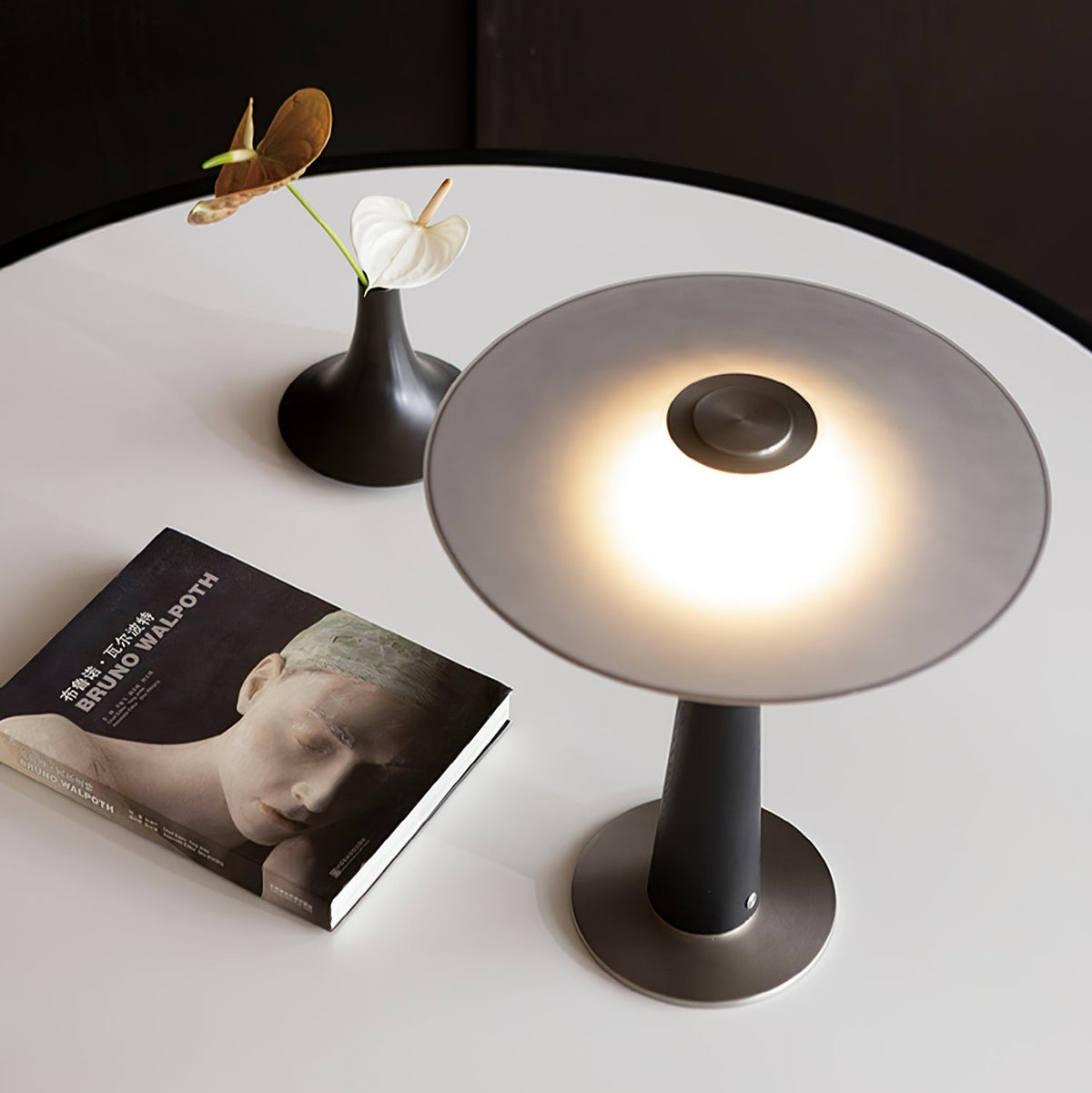 Kizu Peak Table Lamp – Sculptural LED Table Light for Modern Interiors