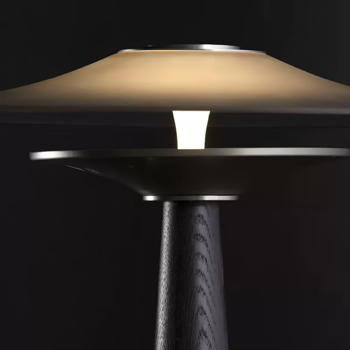 Kizu Peak Table Lamp – Sculptural LED Table Light for Modern Interiors