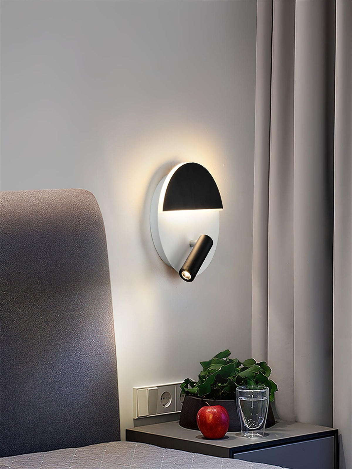 Kneeland Rotatable Wall Lamp
