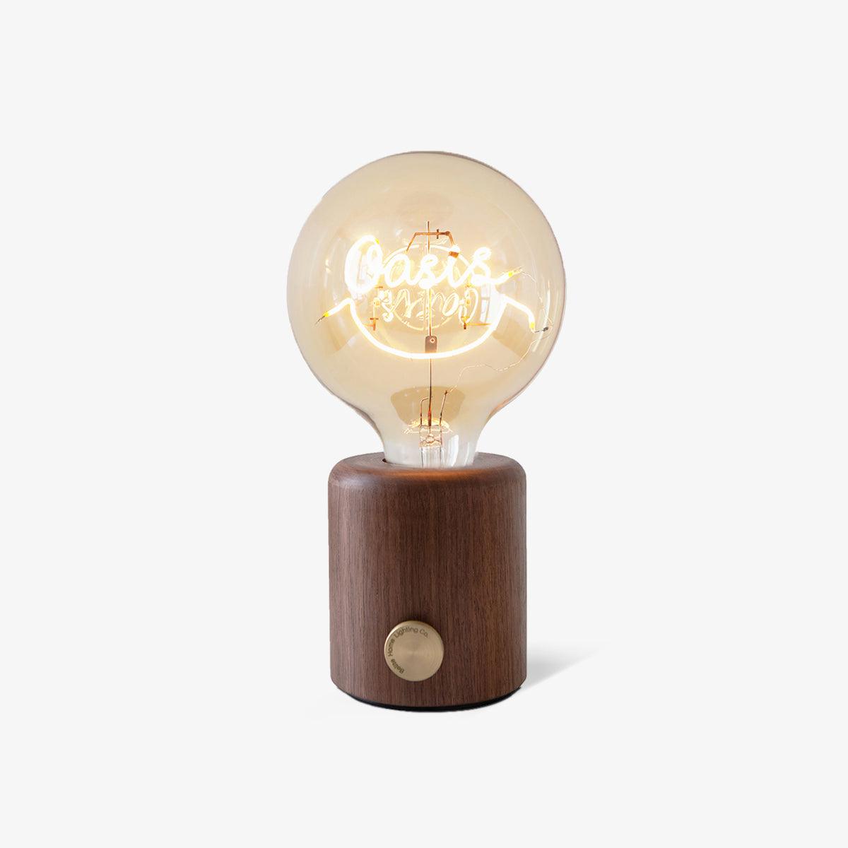 kuitt-smiley-table-lamp