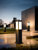 Kuzco Solar Bollard Light – Architectural Outdoor Post Lamp in Black