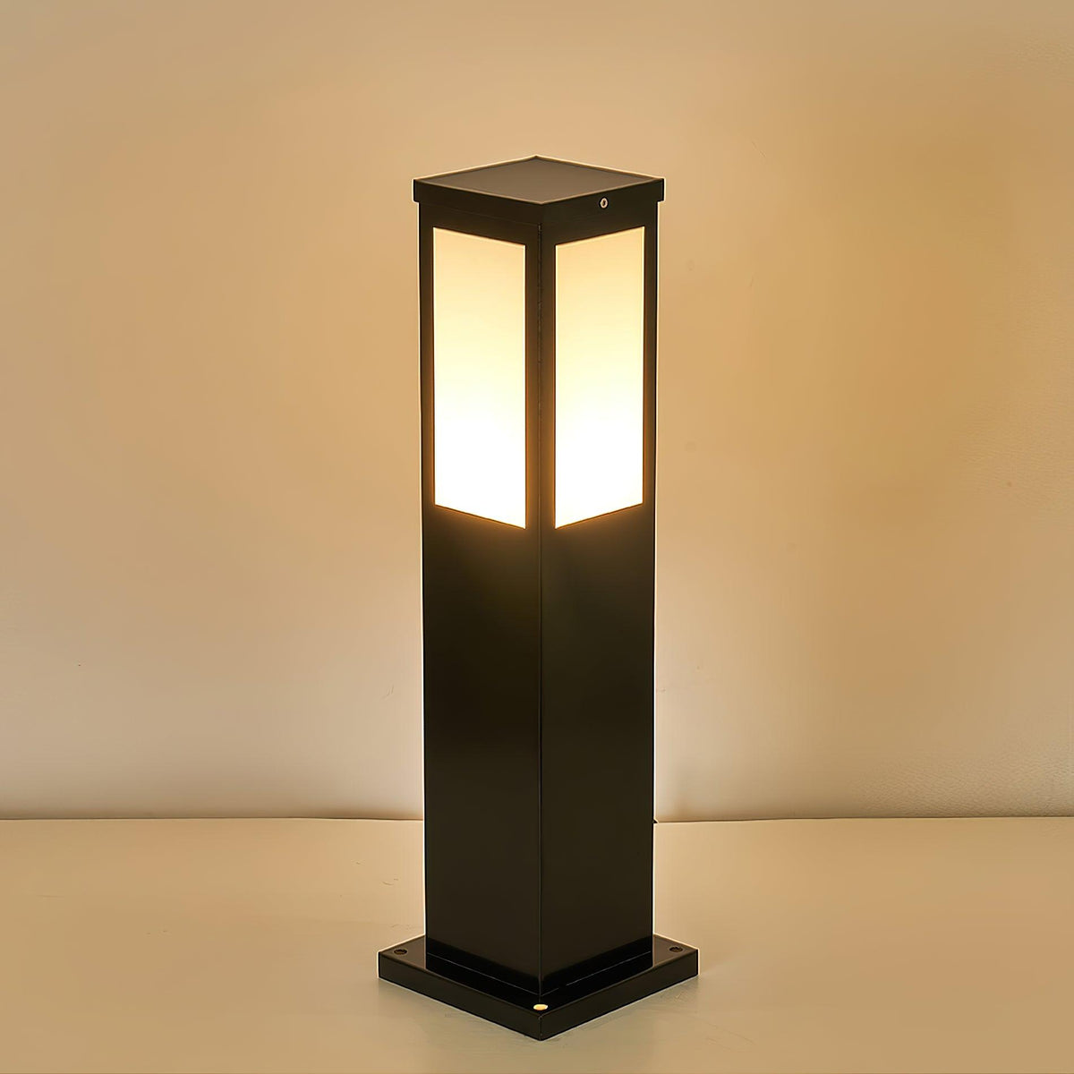 Kuzco Solar Bollard Light – Architectural Outdoor Post Lamp in Black