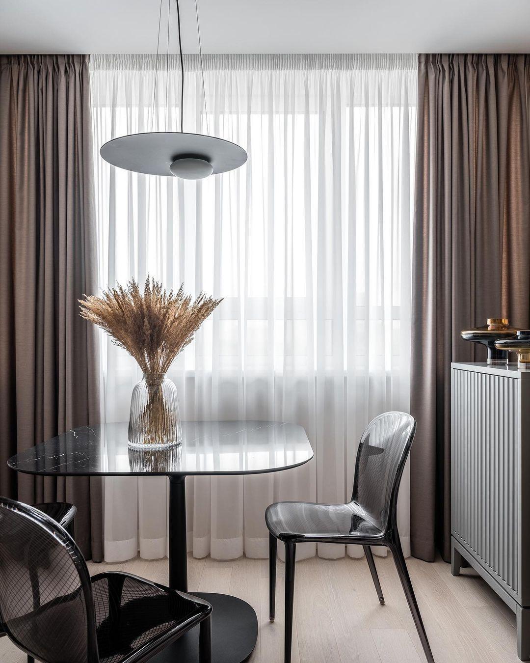 Kwic Modern LED Pendant Light in Glass and Iron for Living Spaces