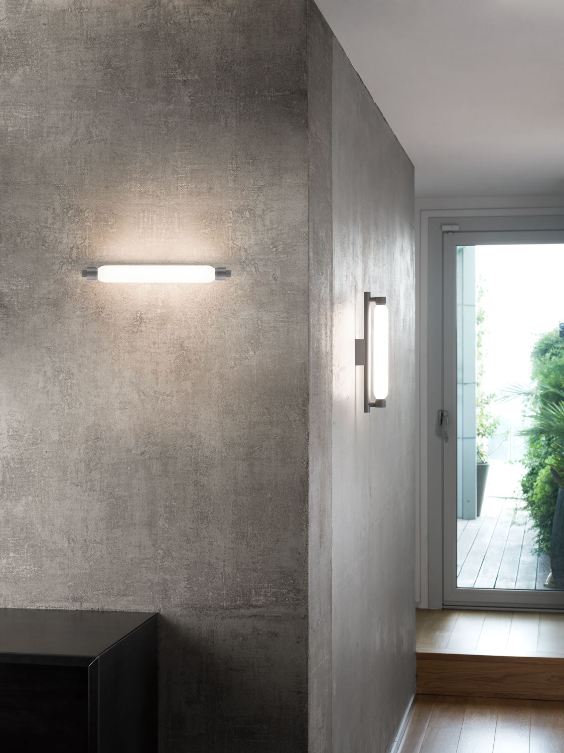 la-roche-wall-lamp