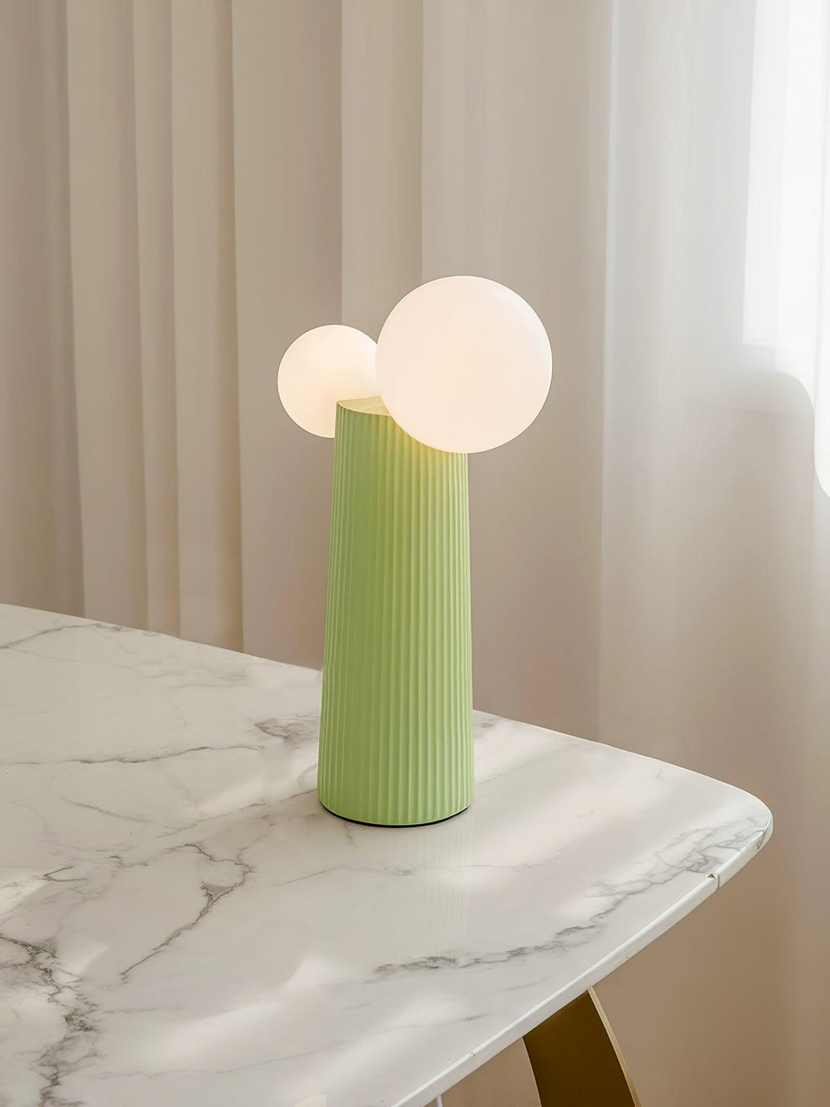 land-table-lamp