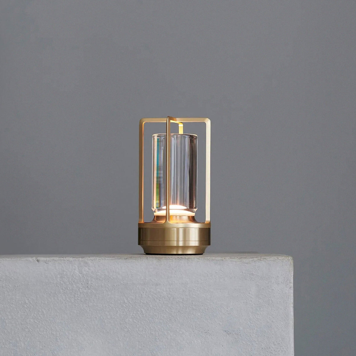 lantern-cordless-crystal-table-lamp