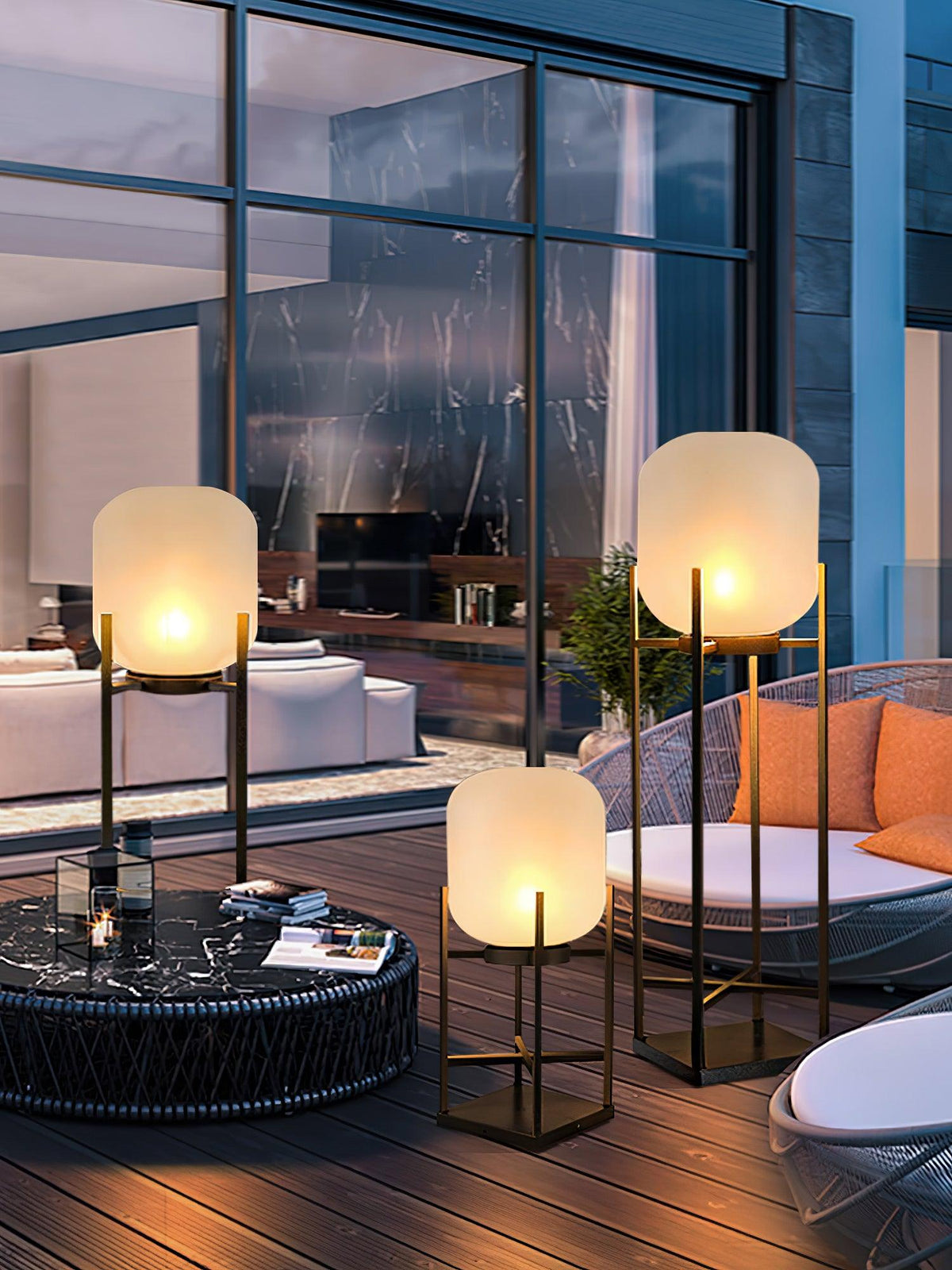 Aurora Lantern Floor Lamp – Modern Outdoor Lighting in Stainless Steel and Glass
