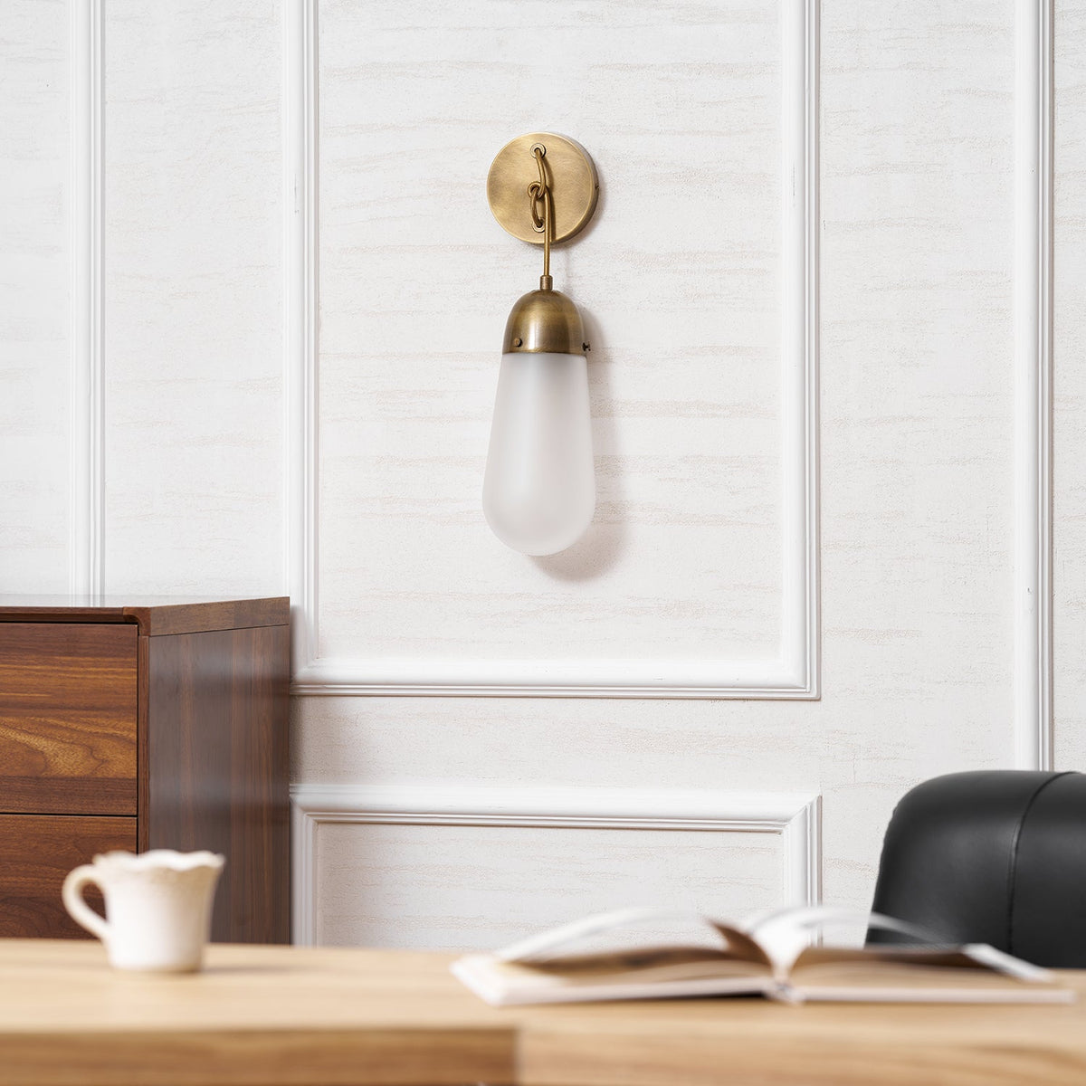 lariat-wall-lamp