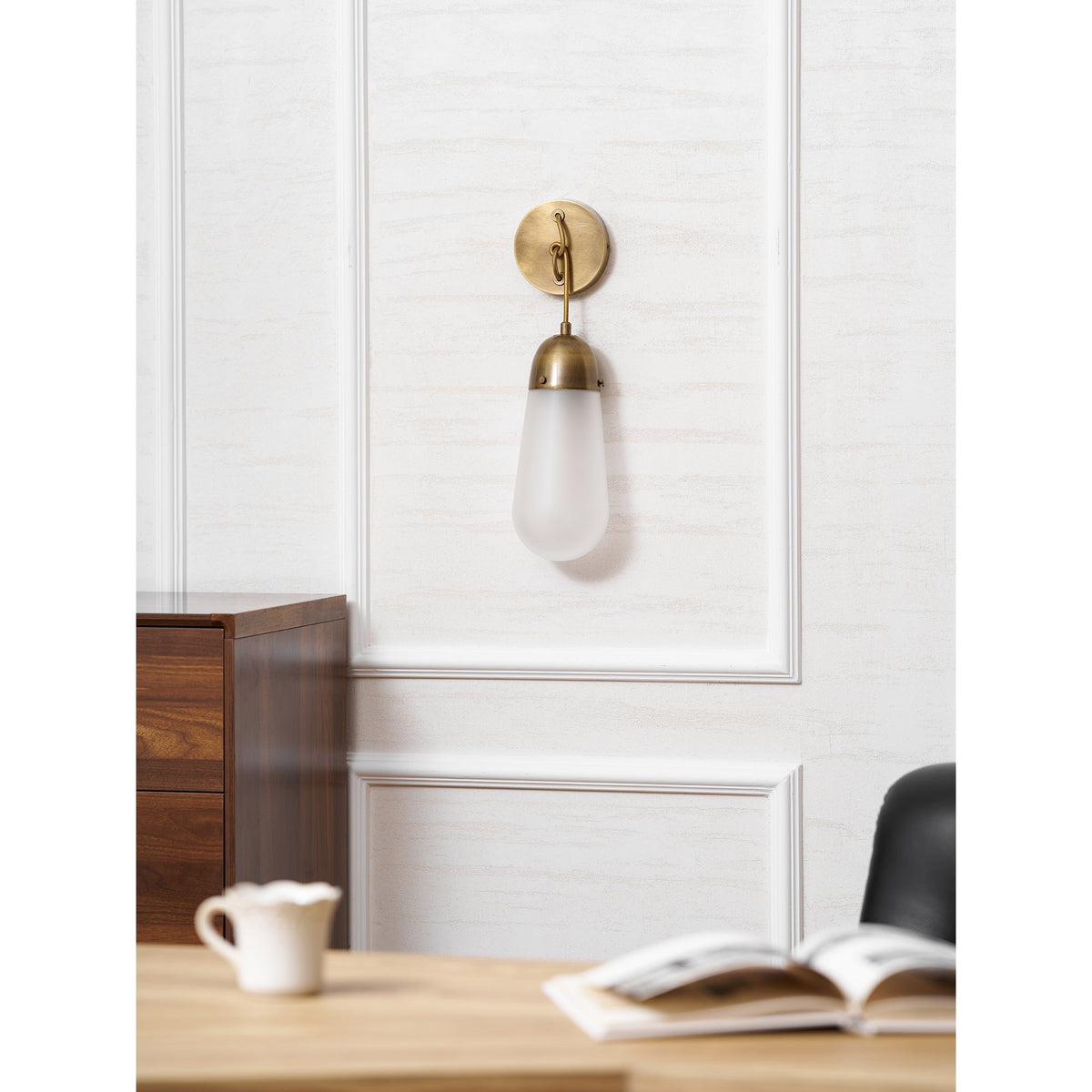 lariat-wall-lamp