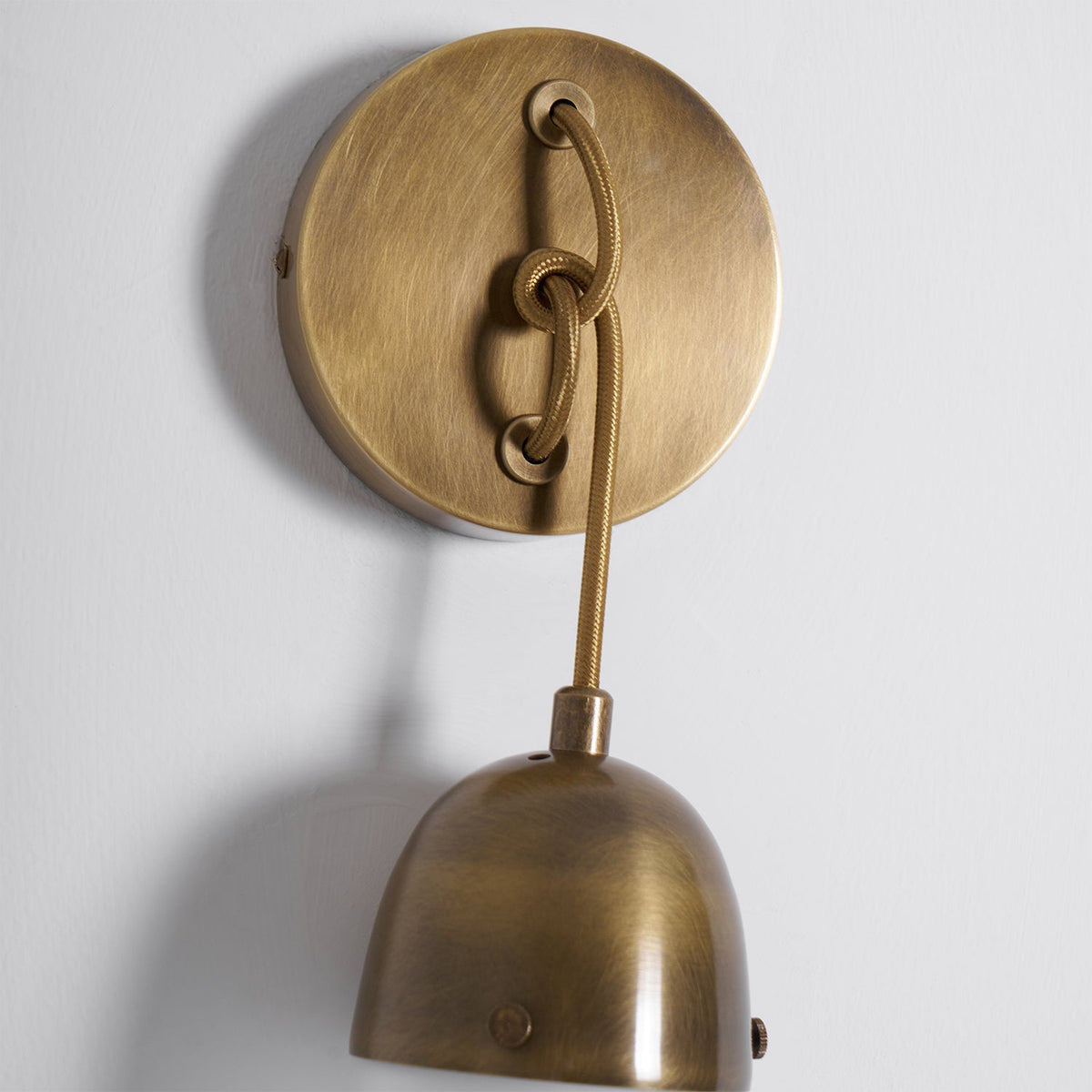 lariat-wall-lamp