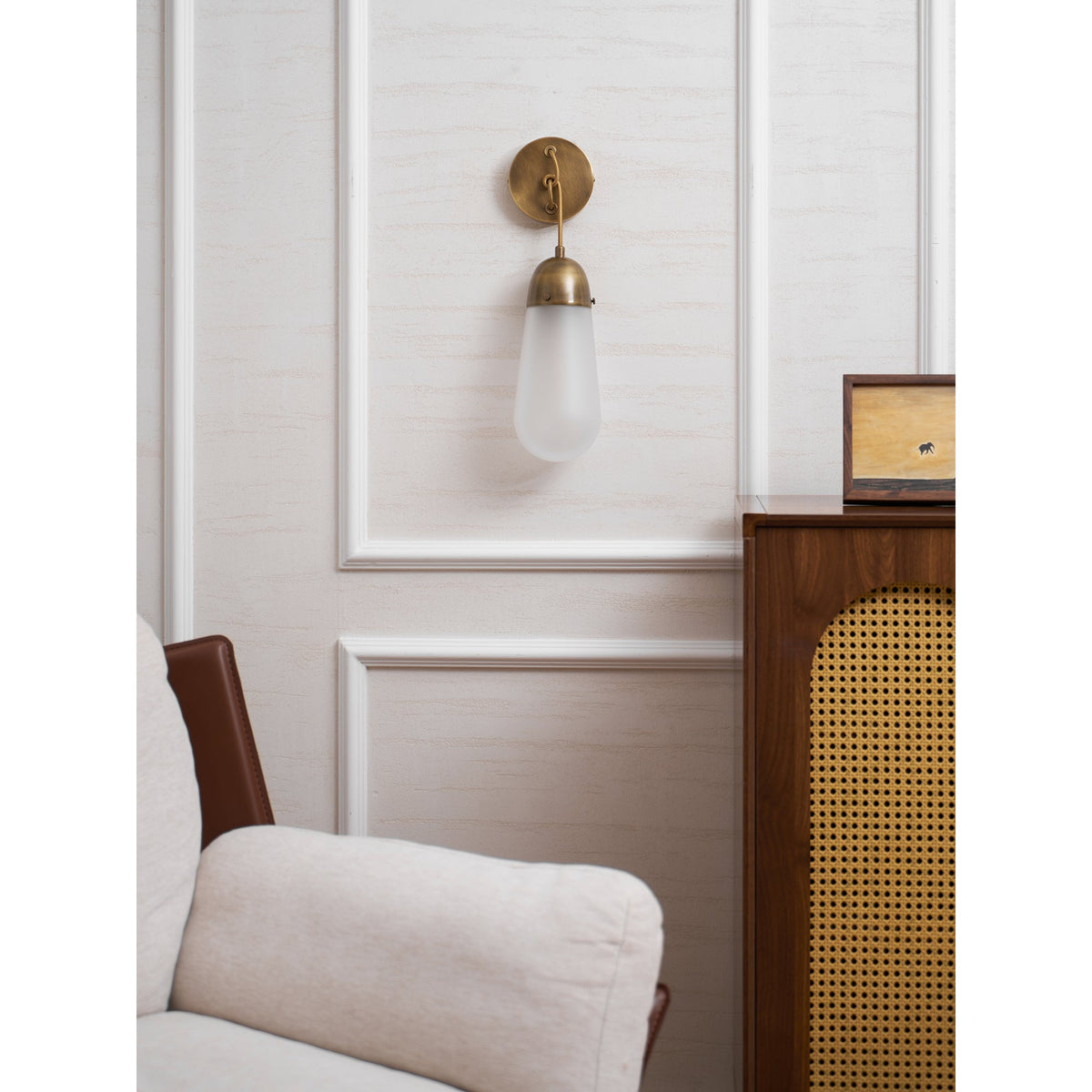 lariat-wall-lamp
