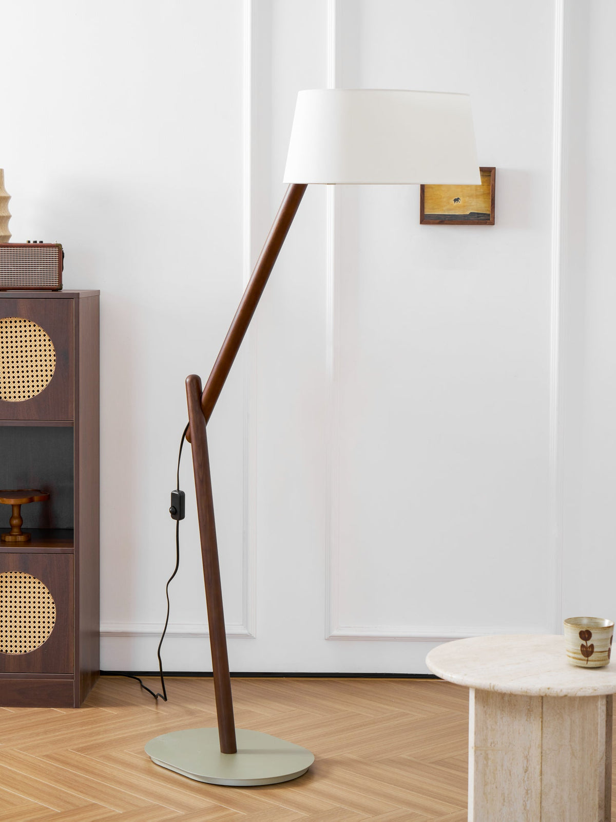 lean-pivot-floor-lamp