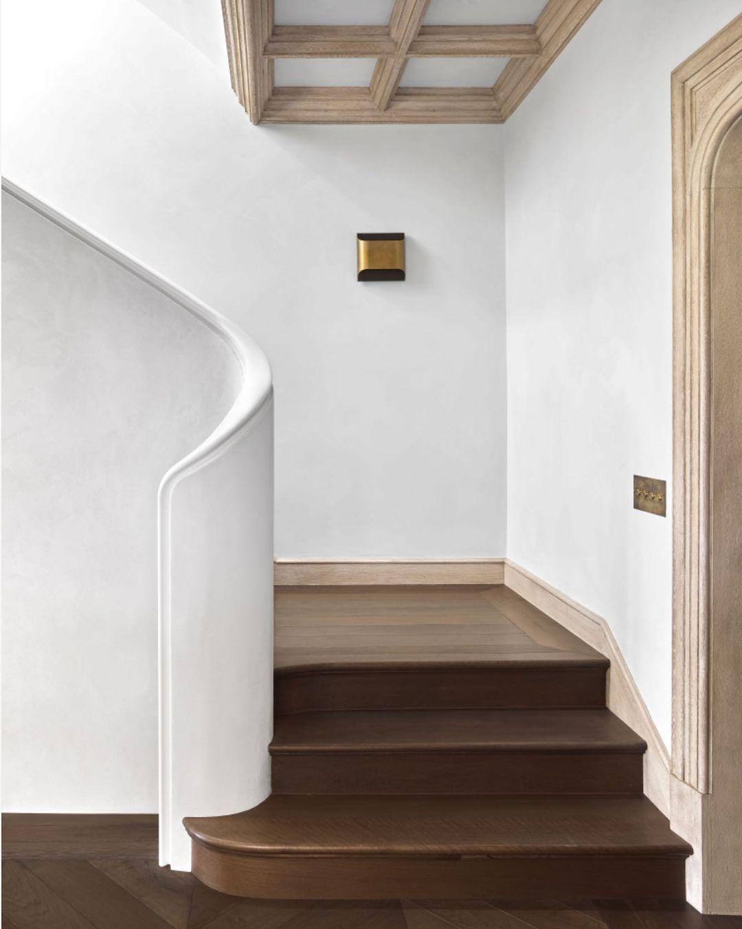 Leclerc Brass Wall Sconce – Handcrafted Solid Brass Lighting for Modern Interiors
