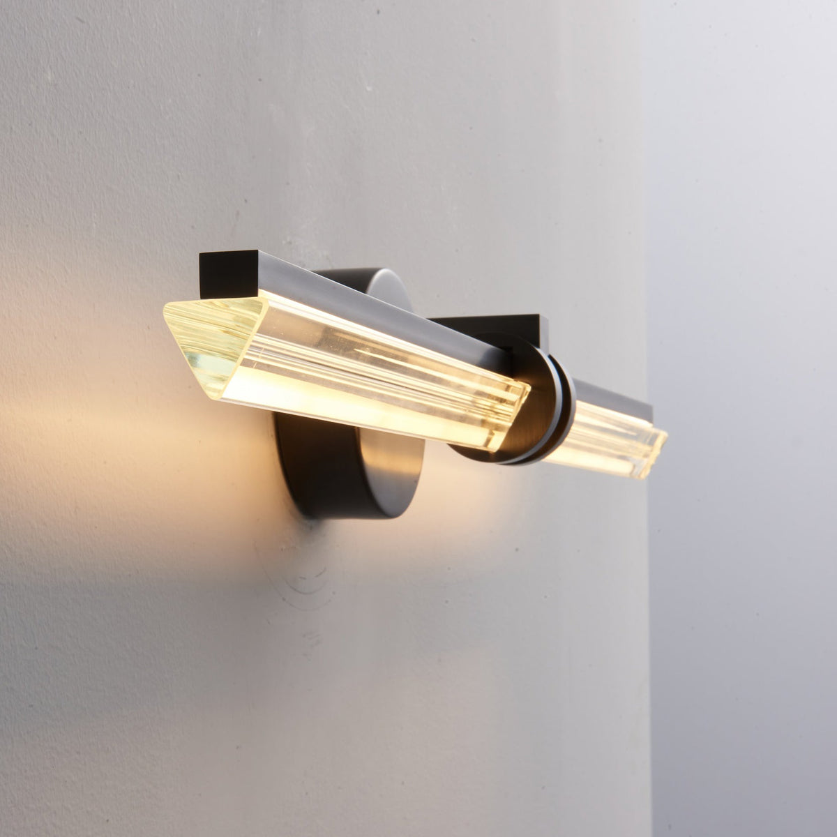 leigh-mirror-vanity-wall-lamp