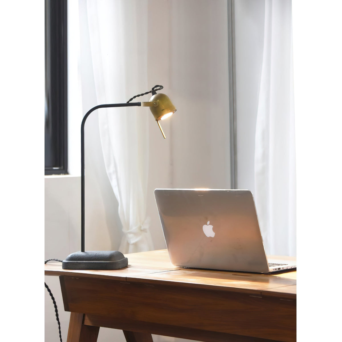 leipzig-table-lamp
