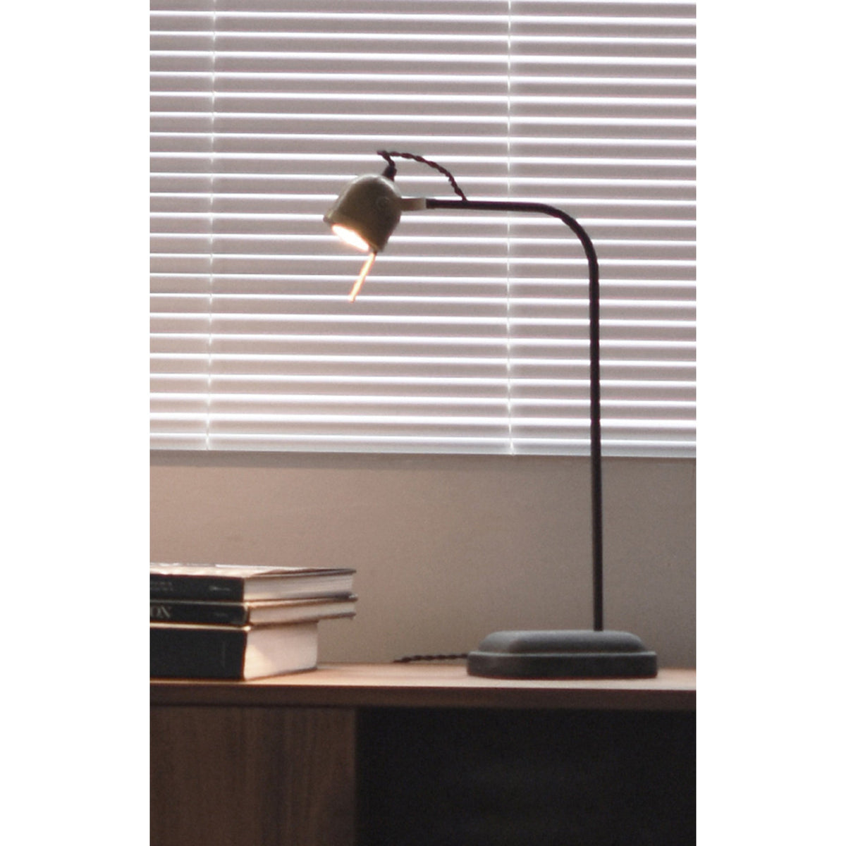 leipzig-table-lamp