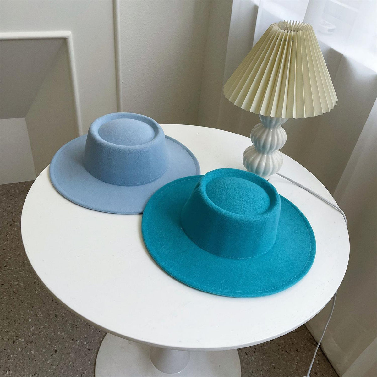 Leo Table Lamp