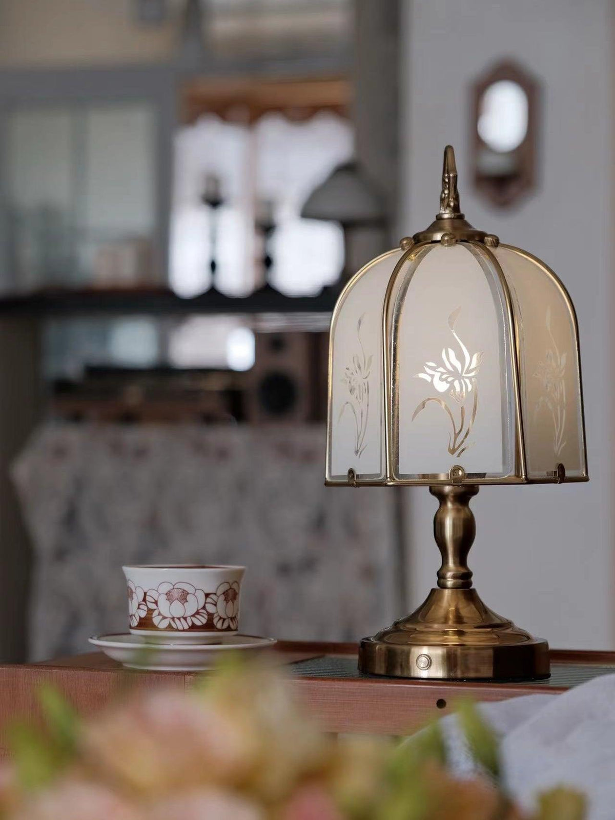 leonore-metal-table-lamp