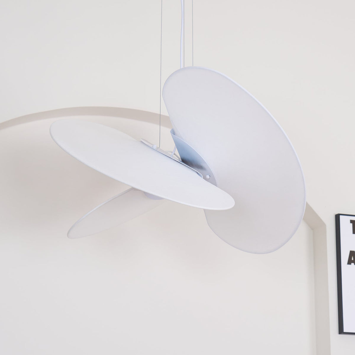 Modern Sail Pendant Light – Minimalist LED Ceiling Lamp for Dining Room & Living Room