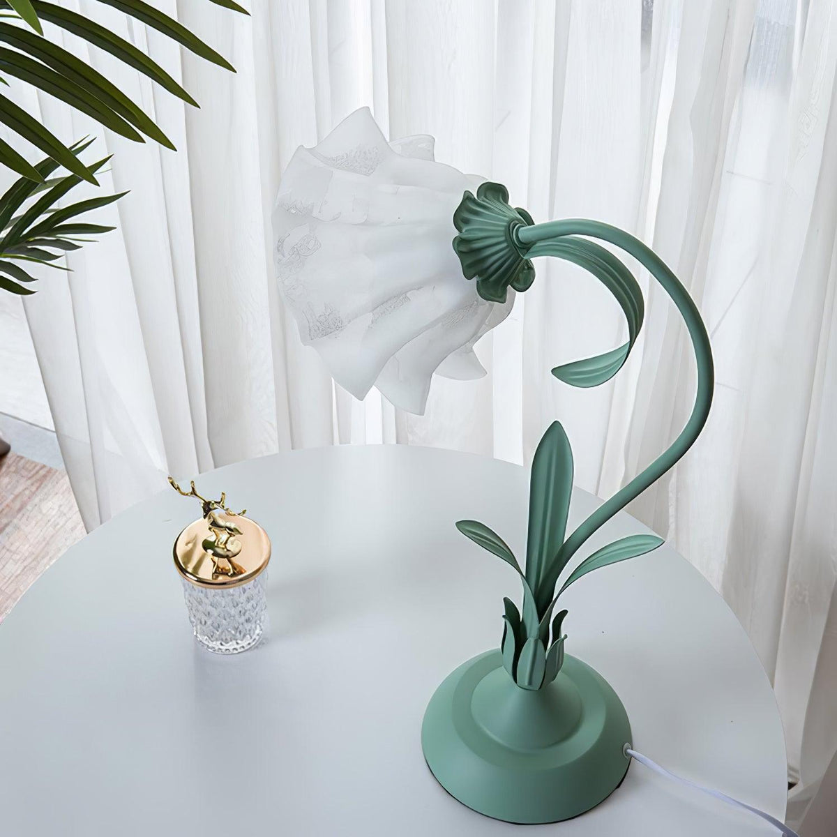 lily-of-the-valley-table-lamp