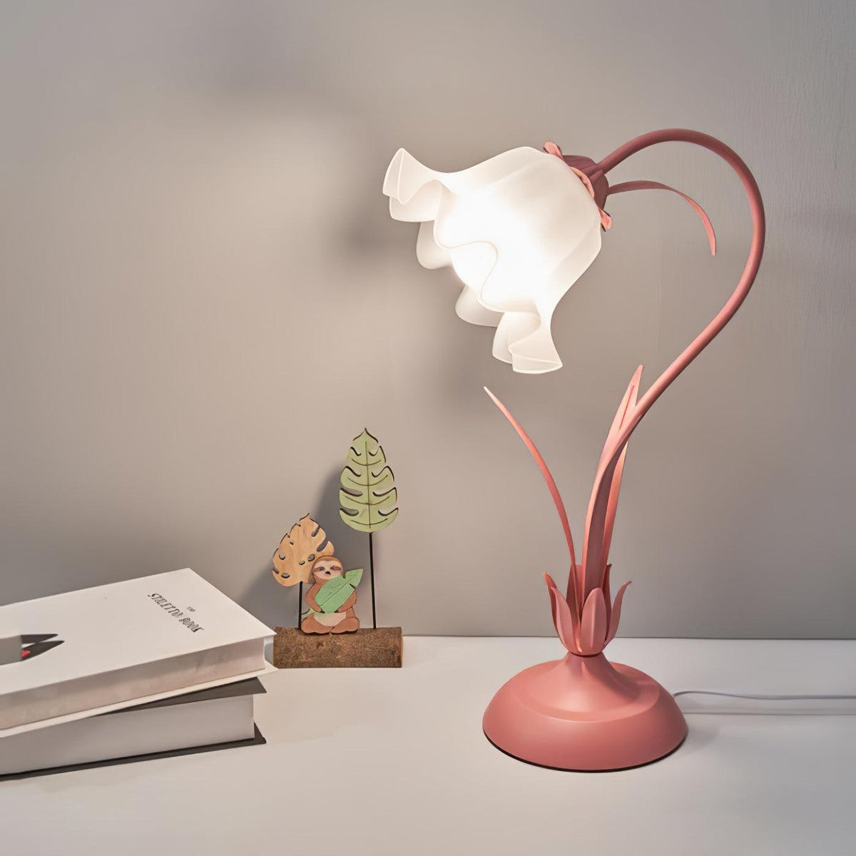 lily-of-the-valley-table-lamp