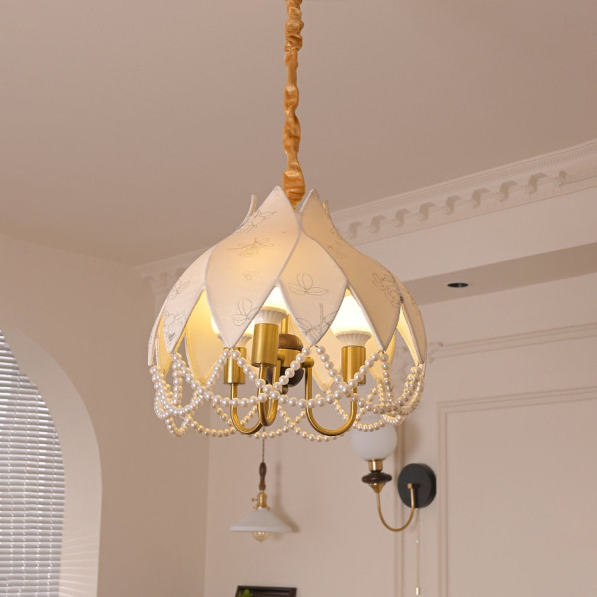 Lily Pearl Pendant Lamp
