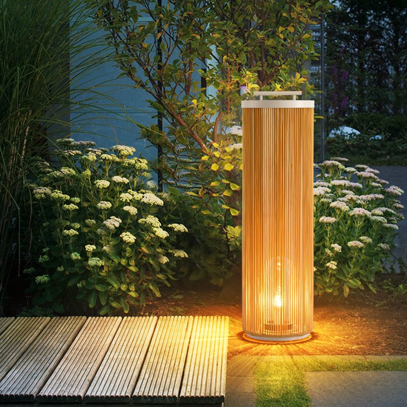 Linden Column Solar Outdoor Lamp – Natural Rattan Post Light for Garden & Patio
