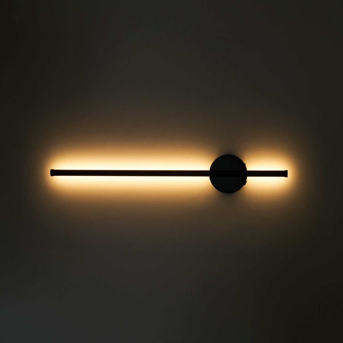 Linearo Rechargeable LED Wall Sconce – Cordless Modern Linear Light
