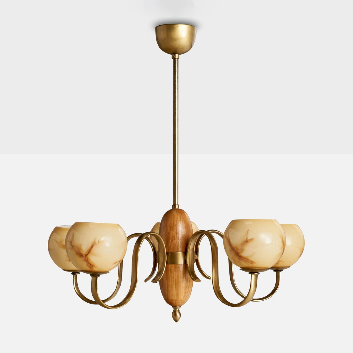 liona-chandelier