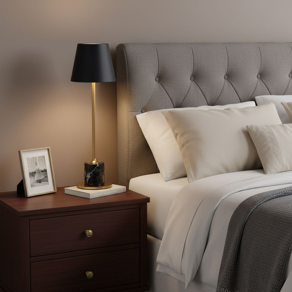 Lirio Mini Marble Table Lamp – Portable LED Accent Light