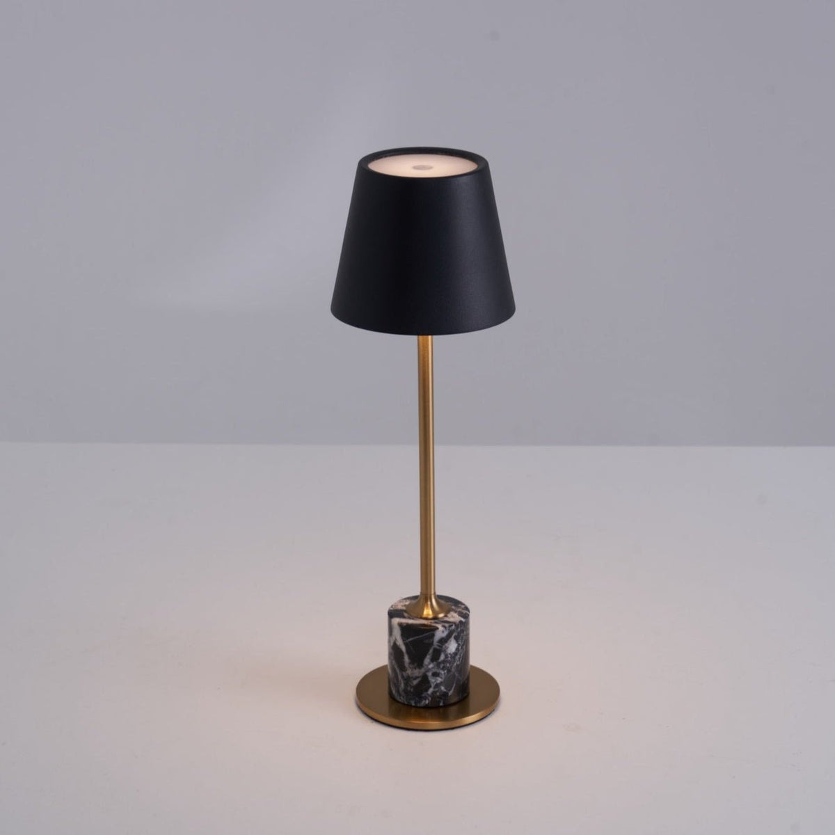 Lirio Mini Marble Table Lamp – Portable LED Accent Light