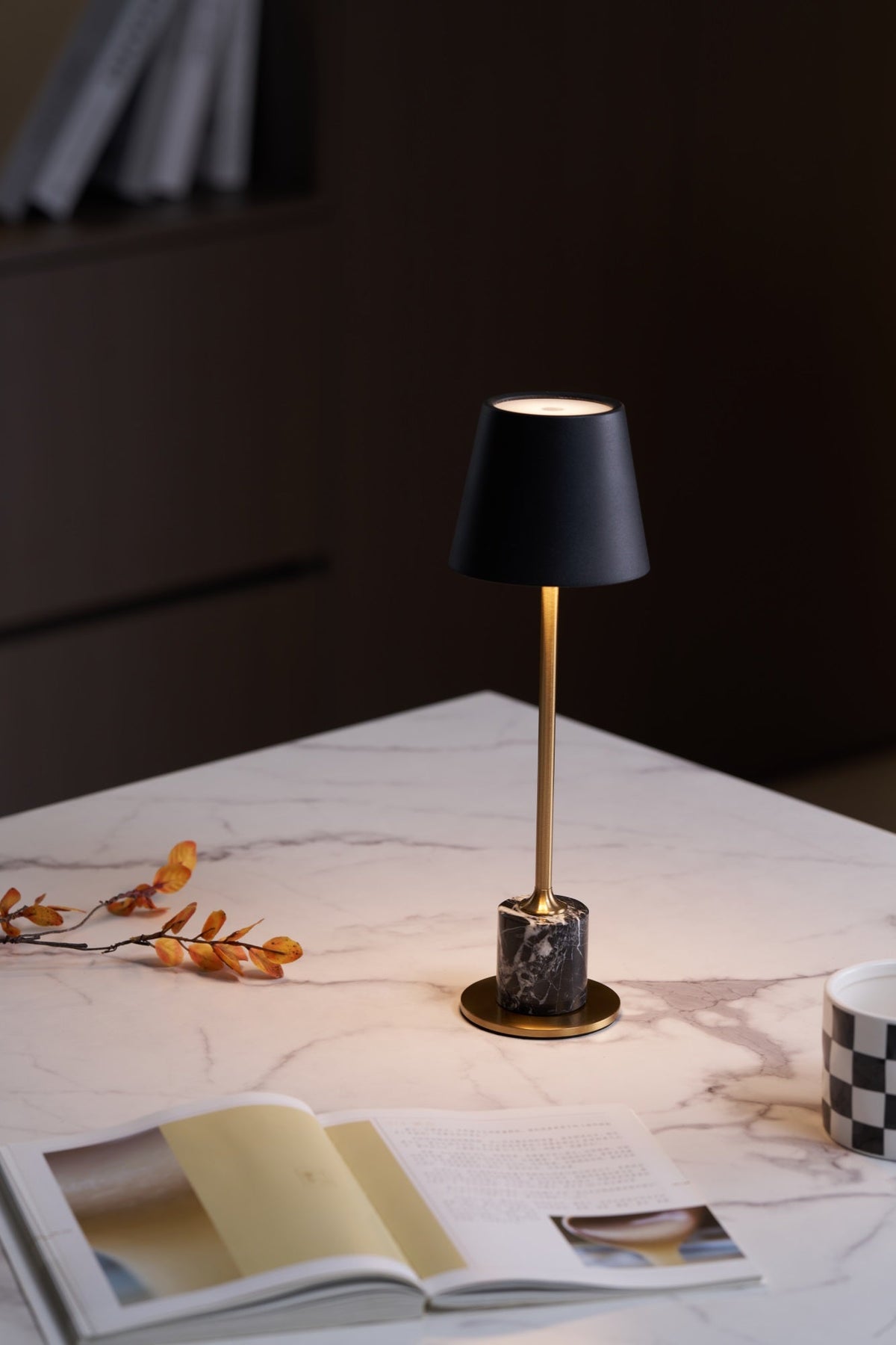 Lirio Mini Marble Table Lamp – Portable LED Accent Light