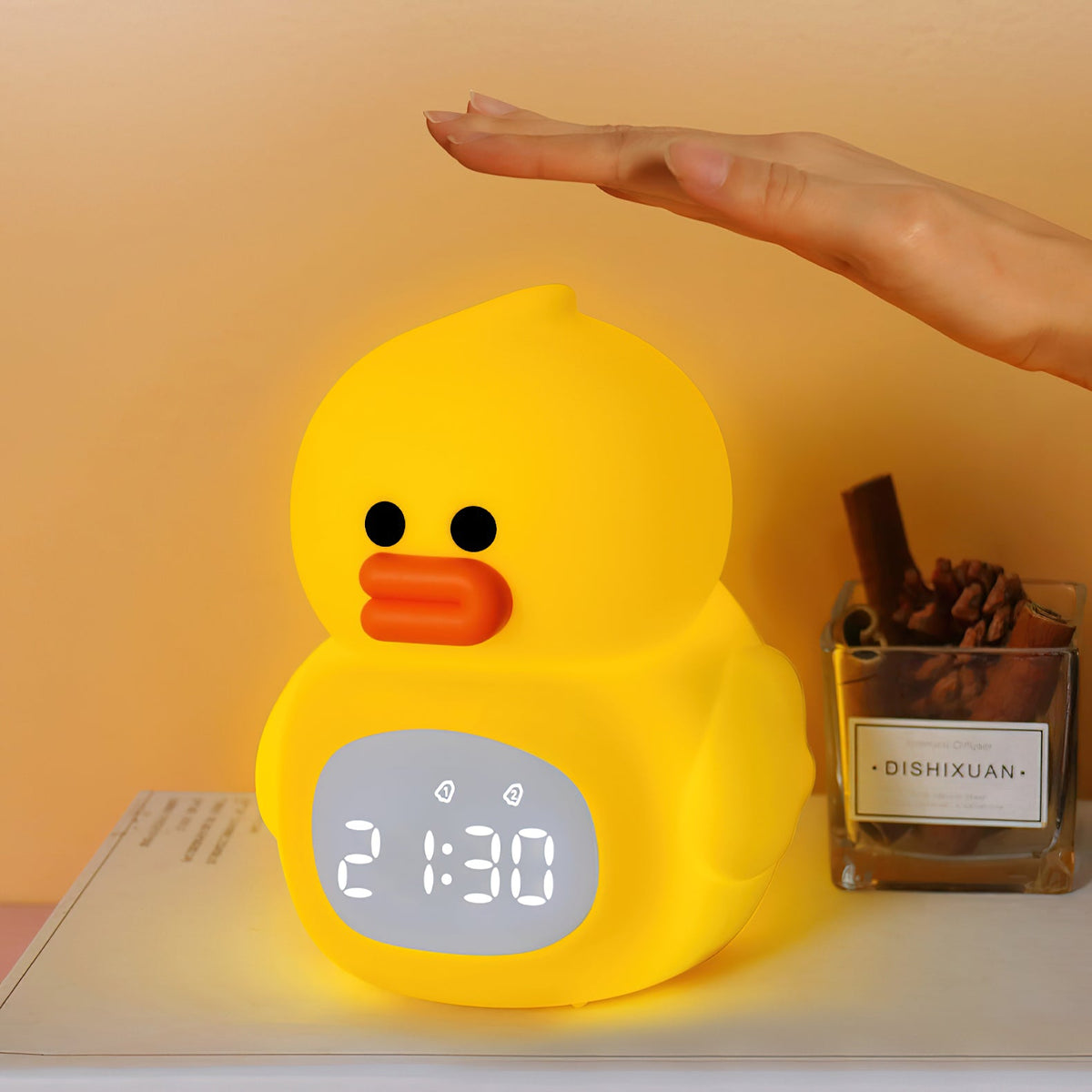 little-duck-clock-lamp