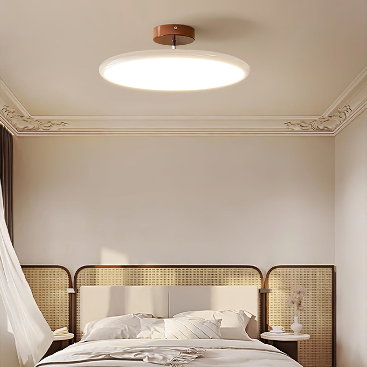 Drift Adjustable Ceiling Light – Modern LED Flush Mount for Living Room & Bedroom