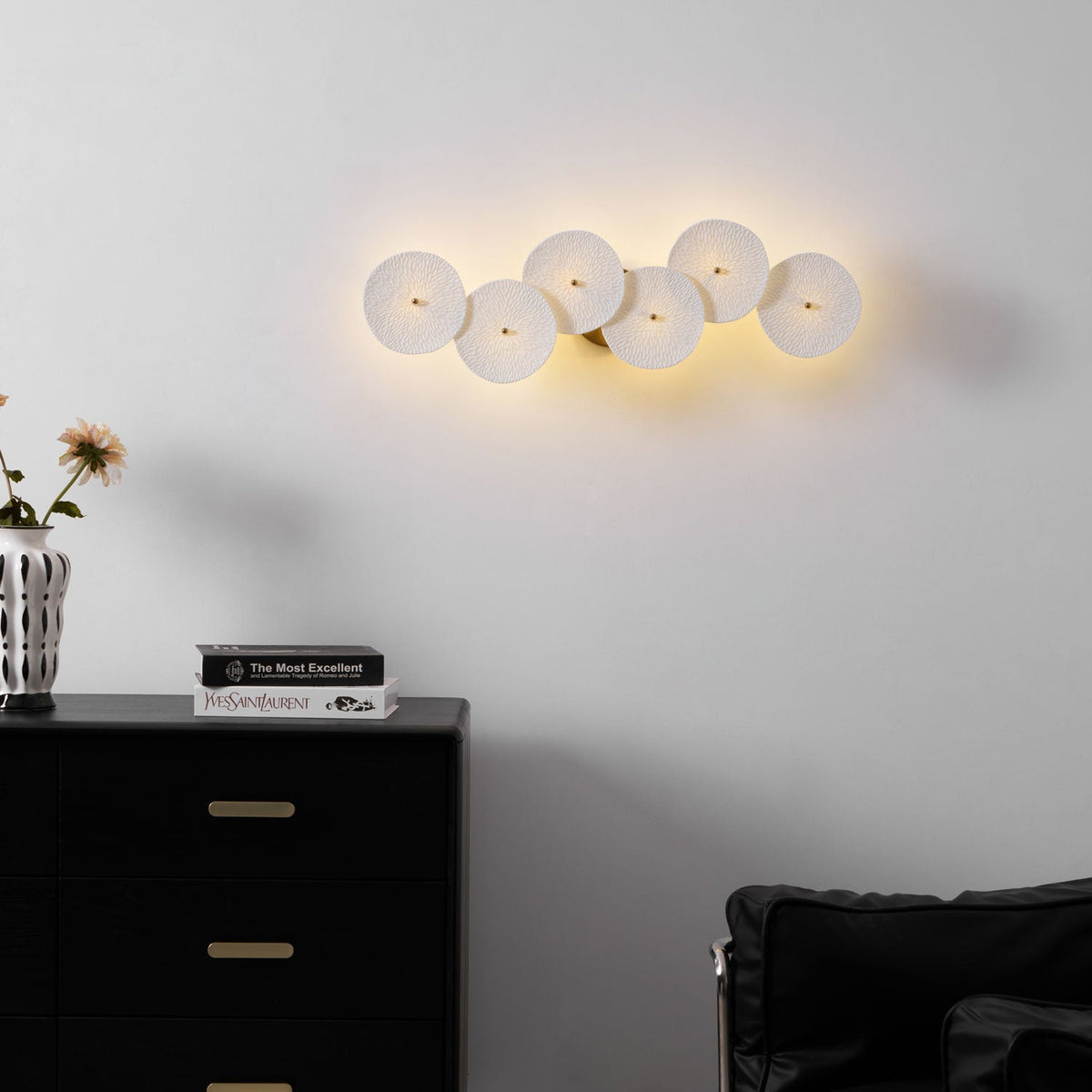 lotus-petal-wall-lamp