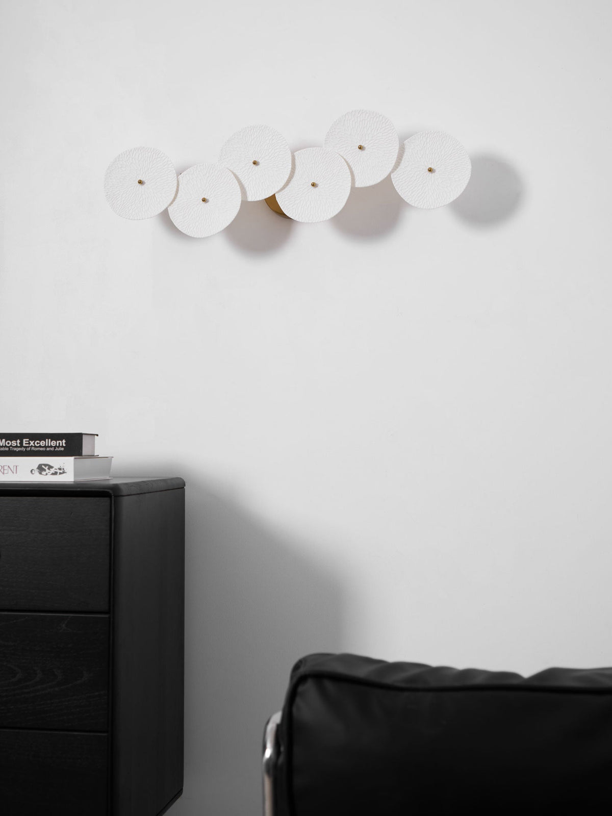 lotus-petal-wall-lamp