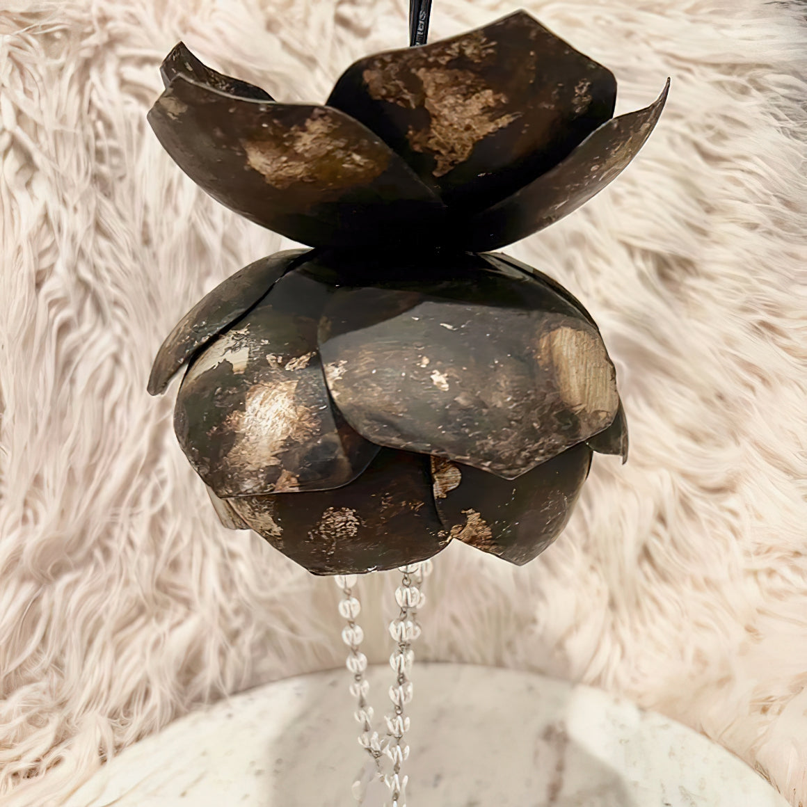 lotus-feldman-pendant-lamp