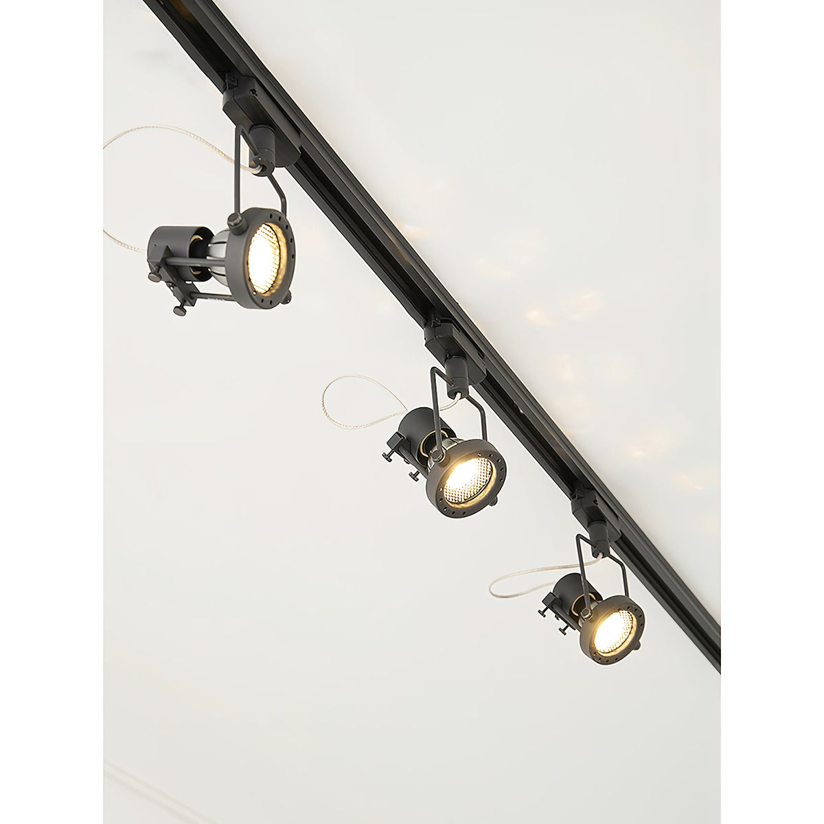 lucide-industrial-track-lights