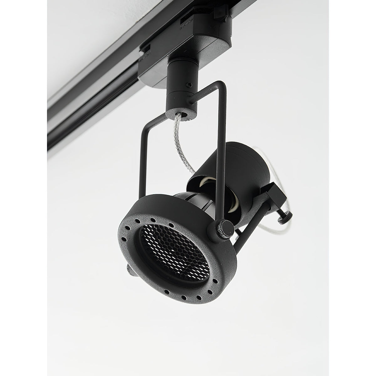 lucide-industrial-track-lights